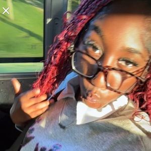 Meet your Posher, Kaylee